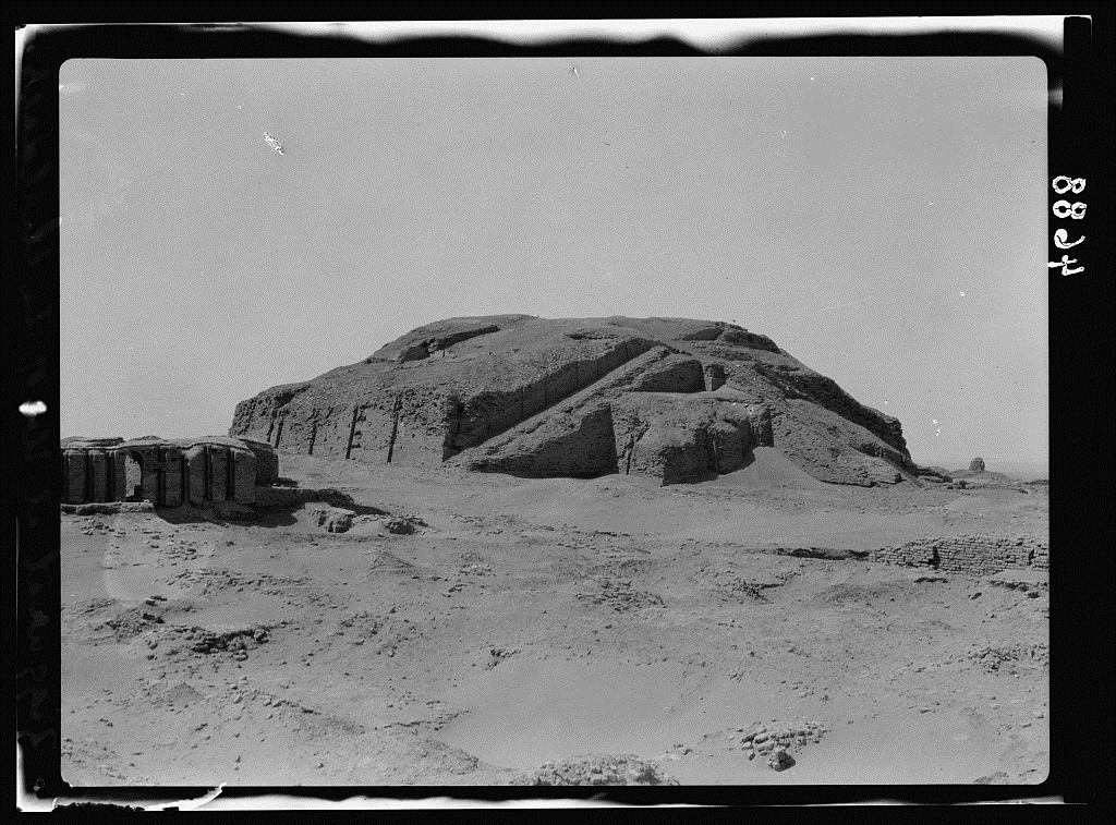 The ruins of Ur ziqqurrat in 1925 - the best preserved one